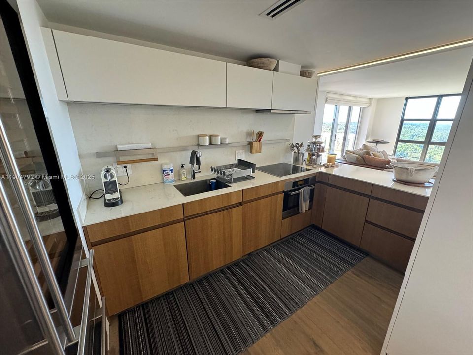 For Rent: $12,000 (3 beds, 2 baths, 1782 Square Feet)