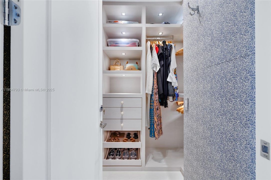 На продажу: $21,900,000 (6 спален, 6 ванн, 6848 Квадратных фут)