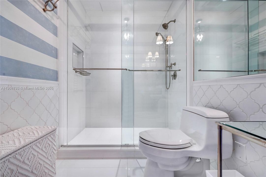 На продажу: $21,900,000 (6 спален, 6 ванн, 6848 Квадратных фут)