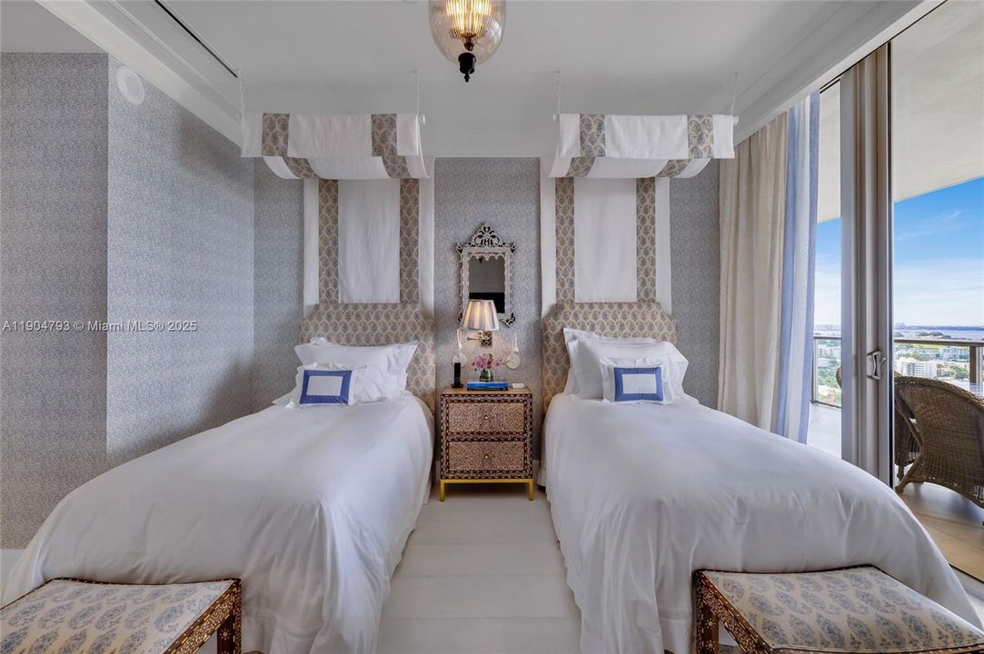 На продажу: $21,900,000 (6 спален, 6 ванн, 6848 Квадратных фут)