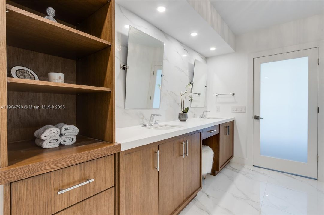 For Sale: $1,299,000 (3 beds, 3 baths, 2130 Square Feet)