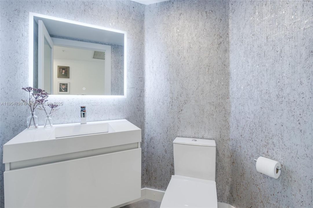 For Sale: $1,299,000 (3 beds, 3 baths, 2130 Square Feet)