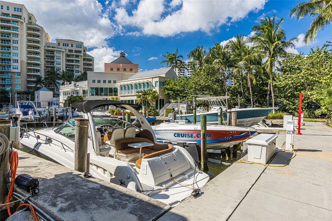 For Sale: $1,299,000 (3 beds, 3 baths, 2130 Square Feet)