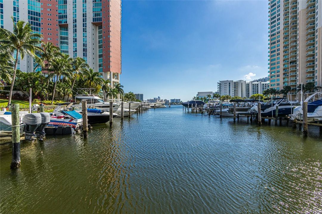 For Sale: $1,299,000 (3 beds, 3 baths, 2130 Square Feet)
