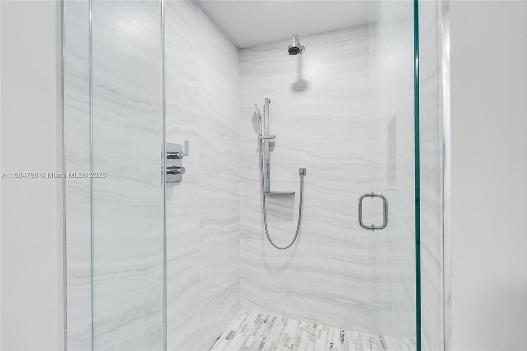 For Sale: $1,299,000 (3 beds, 3 baths, 2130 Square Feet)