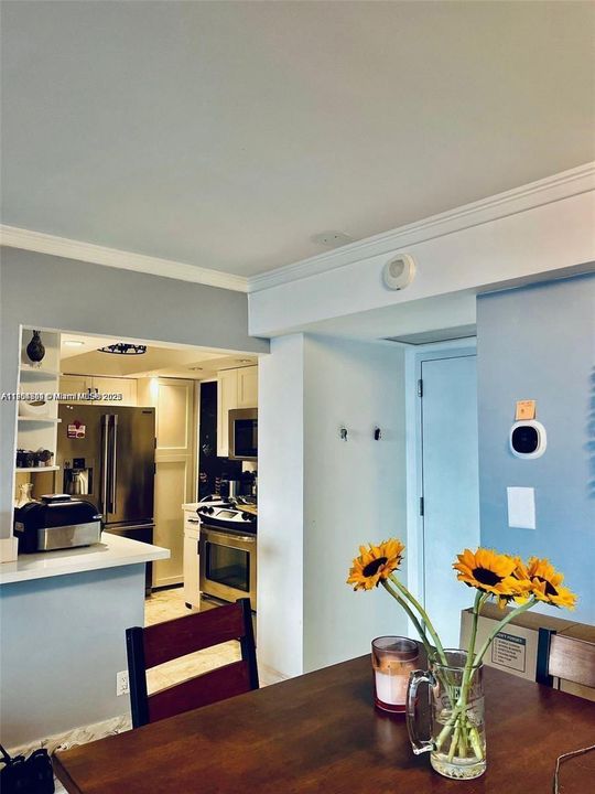 合同活跃: $2,799 (2 贝兹, 2 浴室, 1112 平方英尺)