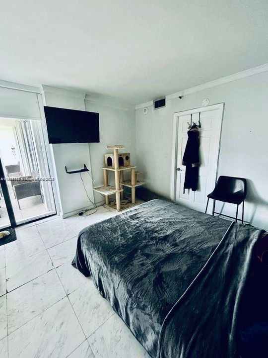 合同活跃: $2,799 (2 贝兹, 2 浴室, 1112 平方英尺)