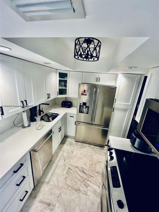 合同活跃: $2,799 (2 贝兹, 2 浴室, 1112 平方英尺)