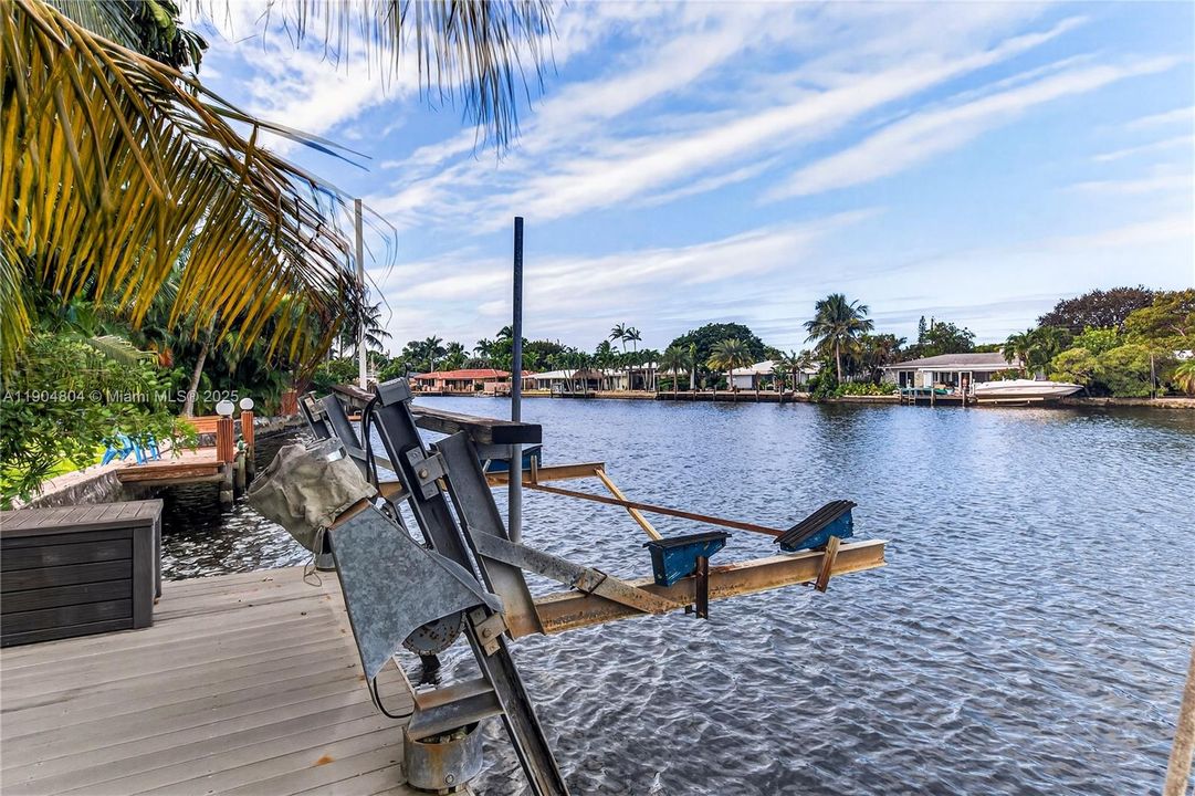 For Sale: $2,500,000 (4 beds, 3 baths, 2307 Square Feet)