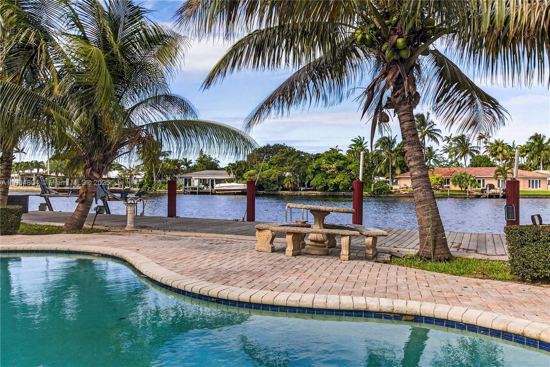 For Sale: $2,500,000 (4 beds, 3 baths, 2307 Square Feet)