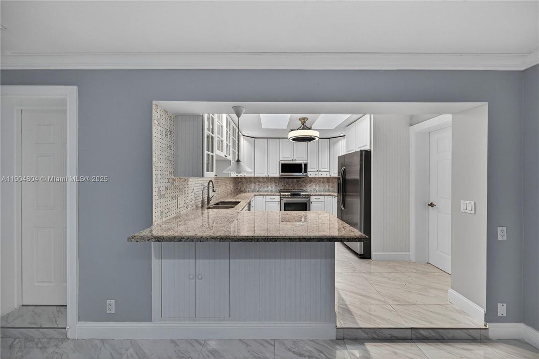 For Sale: $2,500,000 (4 beds, 3 baths, 2307 Square Feet)