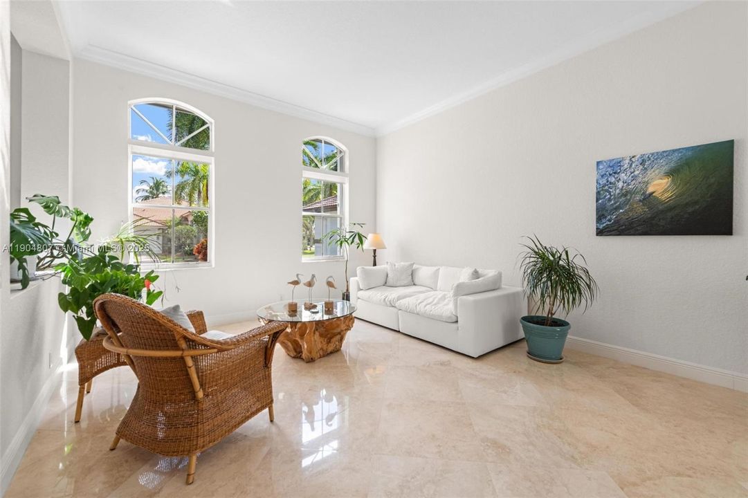 Под контрактом: $1,100,000 (4 спален, 2 ванн, 2674 Квадратных фут)