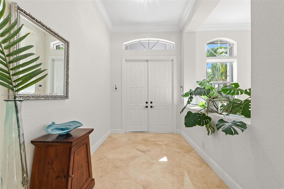 Под контрактом: $1,100,000 (4 спален, 2 ванн, 2674 Квадратных фут)