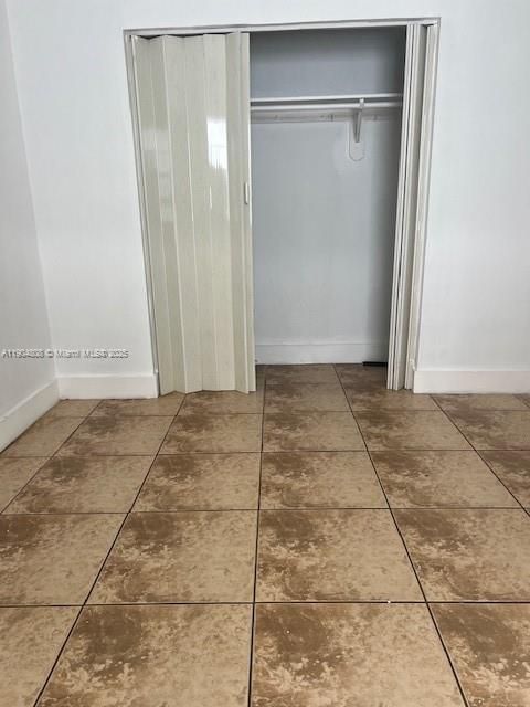 Active With Contract: $1,650 (2 beds, 1 baths, 715 Square Feet)