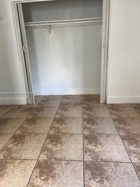 Active With Contract: $1,650 (2 beds, 1 baths, 715 Square Feet)