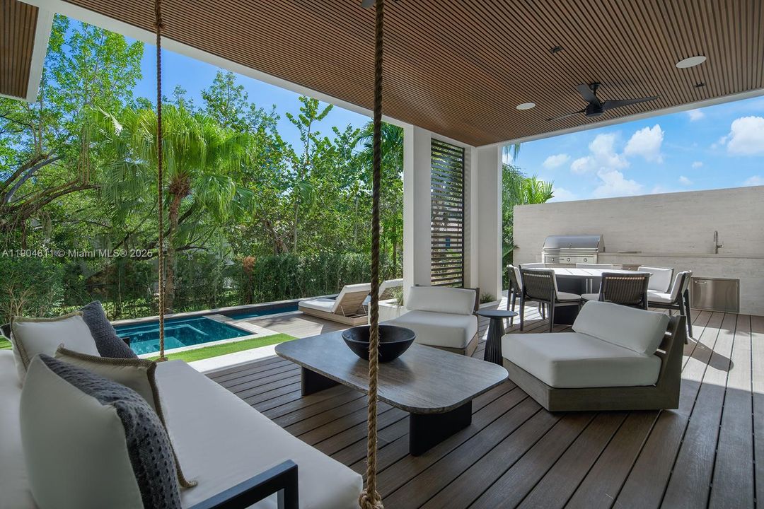 待售: $11,999,000 (6 贝兹, 6 浴室, 5402 平方英尺)