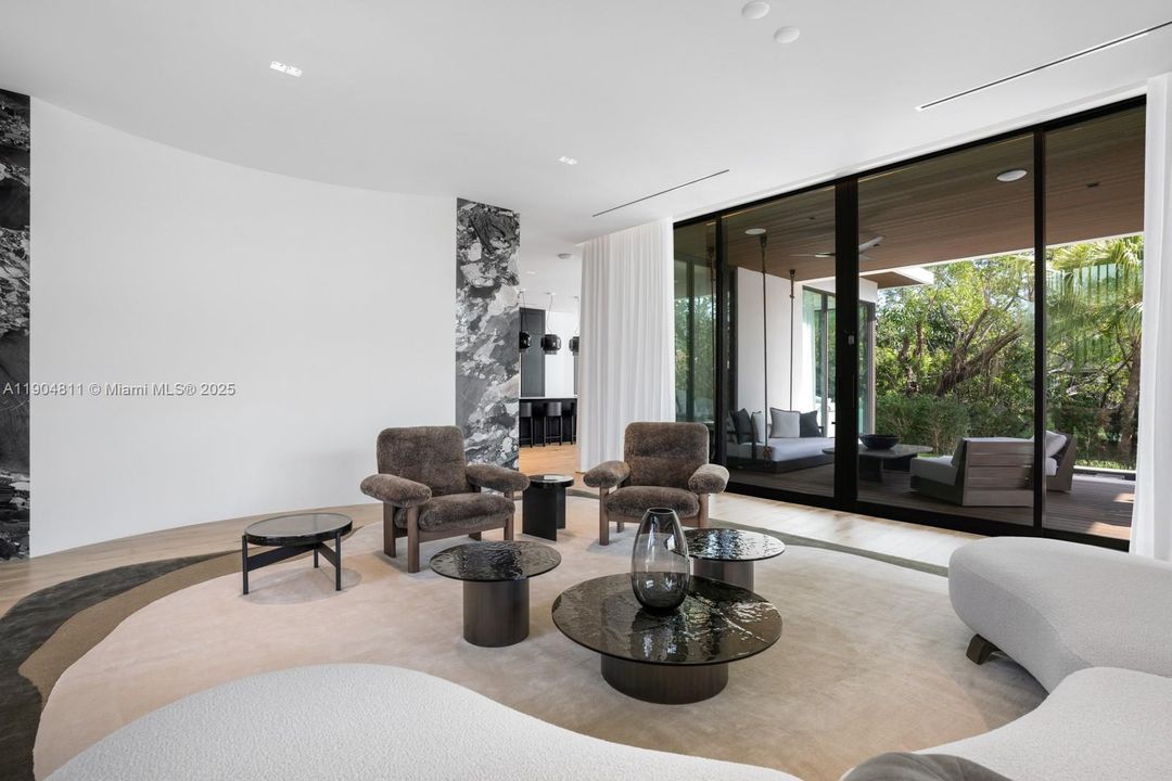 待售: $11,999,000 (6 贝兹, 6 浴室, 5402 平方英尺)