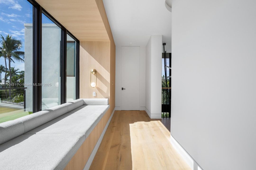 待售: $11,999,000 (6 贝兹, 6 浴室, 5402 平方英尺)