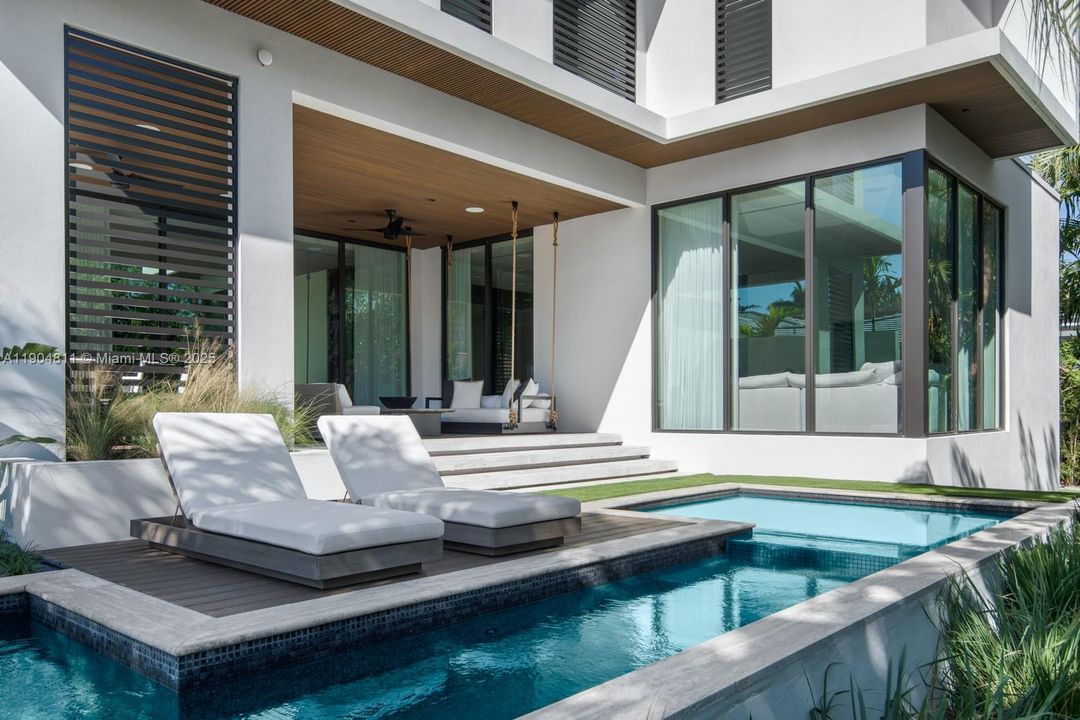 待售: $11,999,000 (6 贝兹, 6 浴室, 5402 平方英尺)