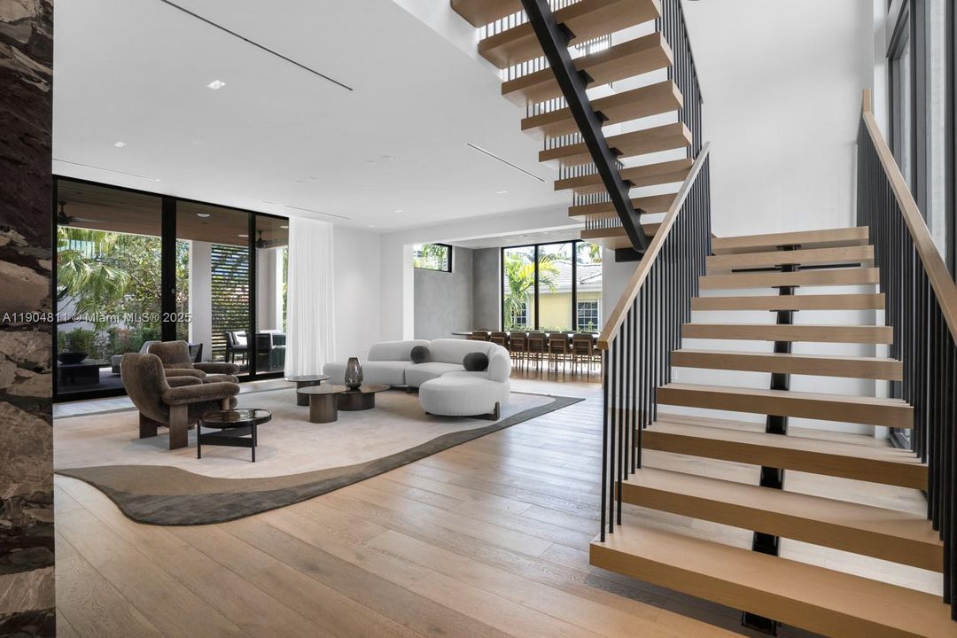 待售: $11,999,000 (6 贝兹, 6 浴室, 5402 平方英尺)