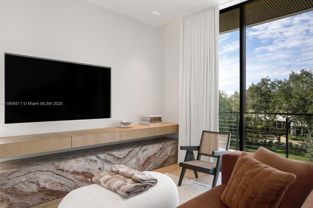 待售: $11,999,000 (6 贝兹, 6 浴室, 5402 平方英尺)