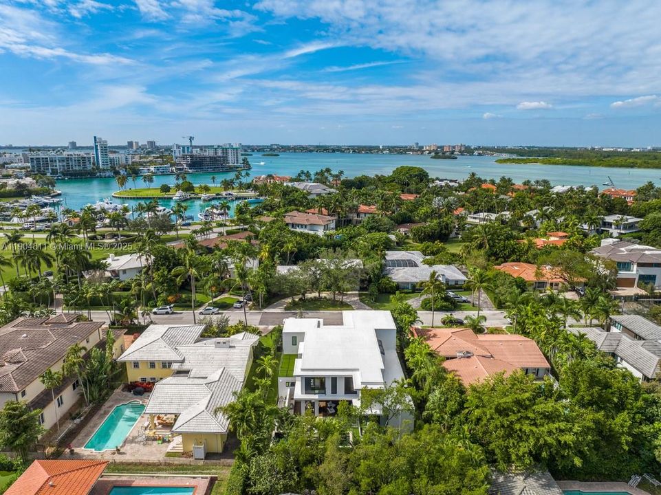 待售: $11,999,000 (6 贝兹, 6 浴室, 5402 平方英尺)