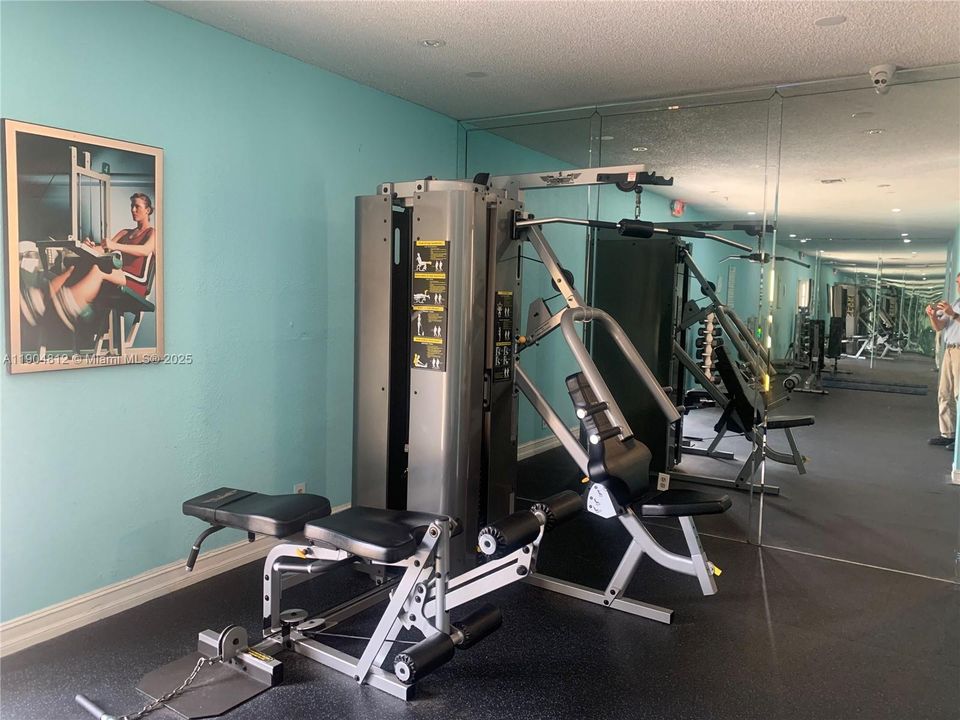 Active With Contract: $2,000 (2 beds, 2 baths, 1119 Square Feet)