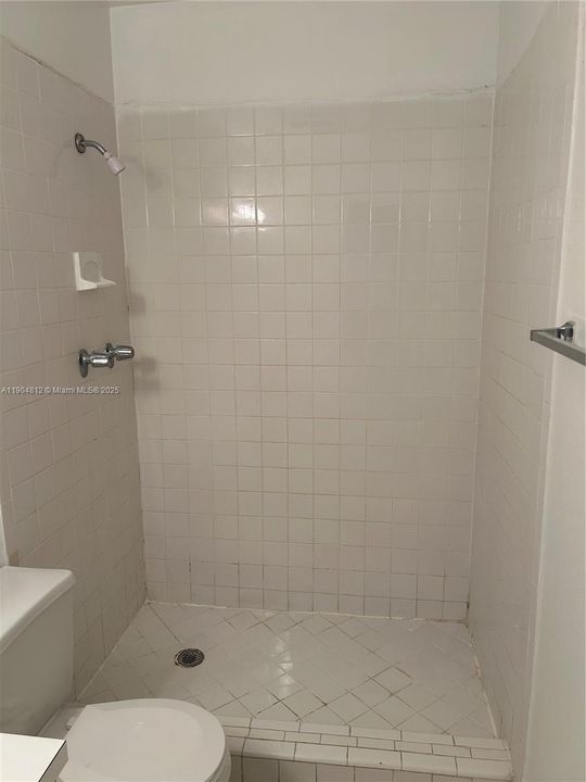 Active With Contract: $2,000 (2 beds, 2 baths, 1119 Square Feet)