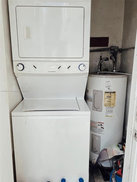 Recently Rented: $2,000 (2 beds, 1 baths, 1532 Square Feet)