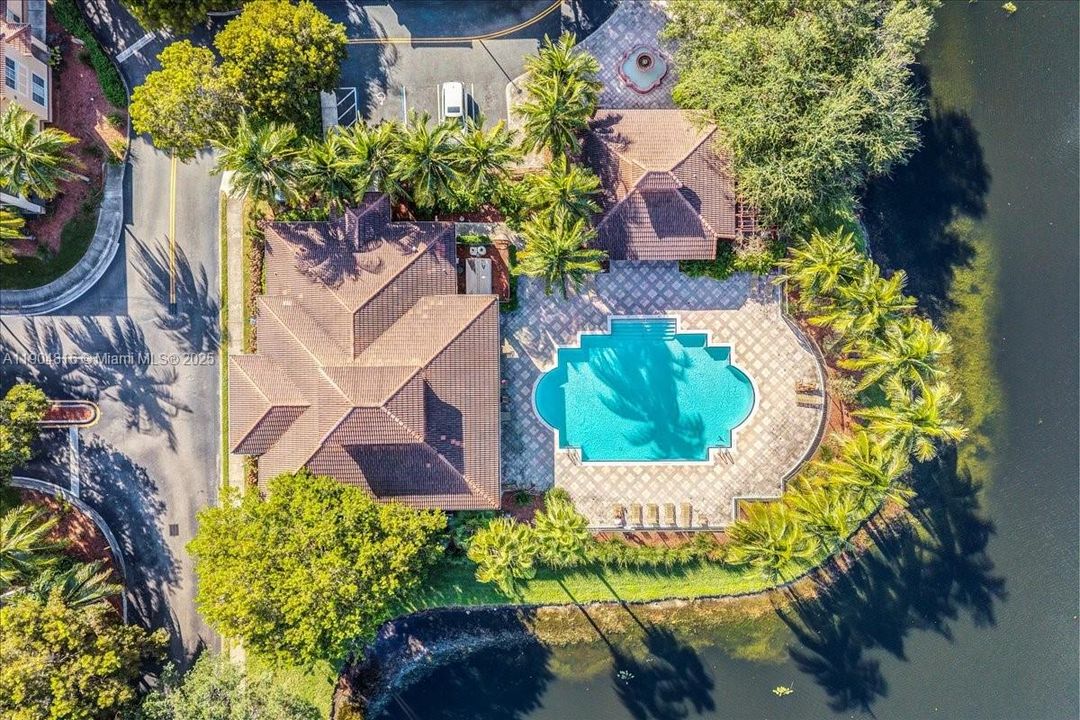 Recently Rented: $1,900 (1 beds, 1 baths, 800 Square Feet)