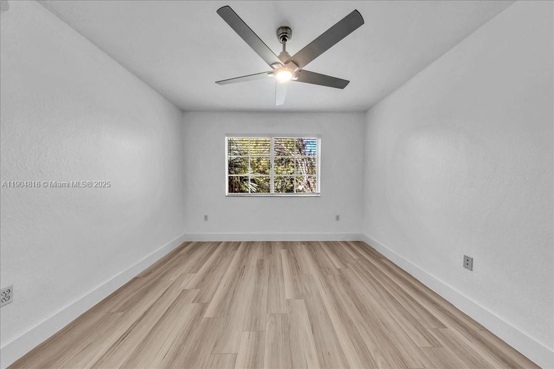 Recently Rented: $1,900 (1 beds, 1 baths, 800 Square Feet)