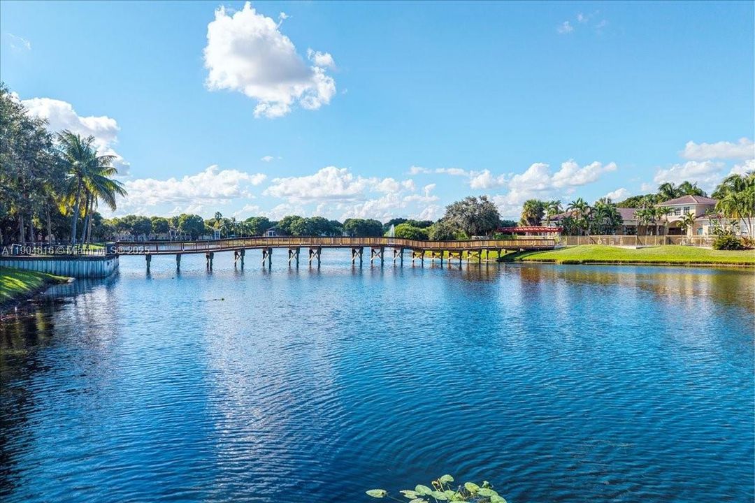 Recently Rented: $1,900 (1 beds, 1 baths, 800 Square Feet)