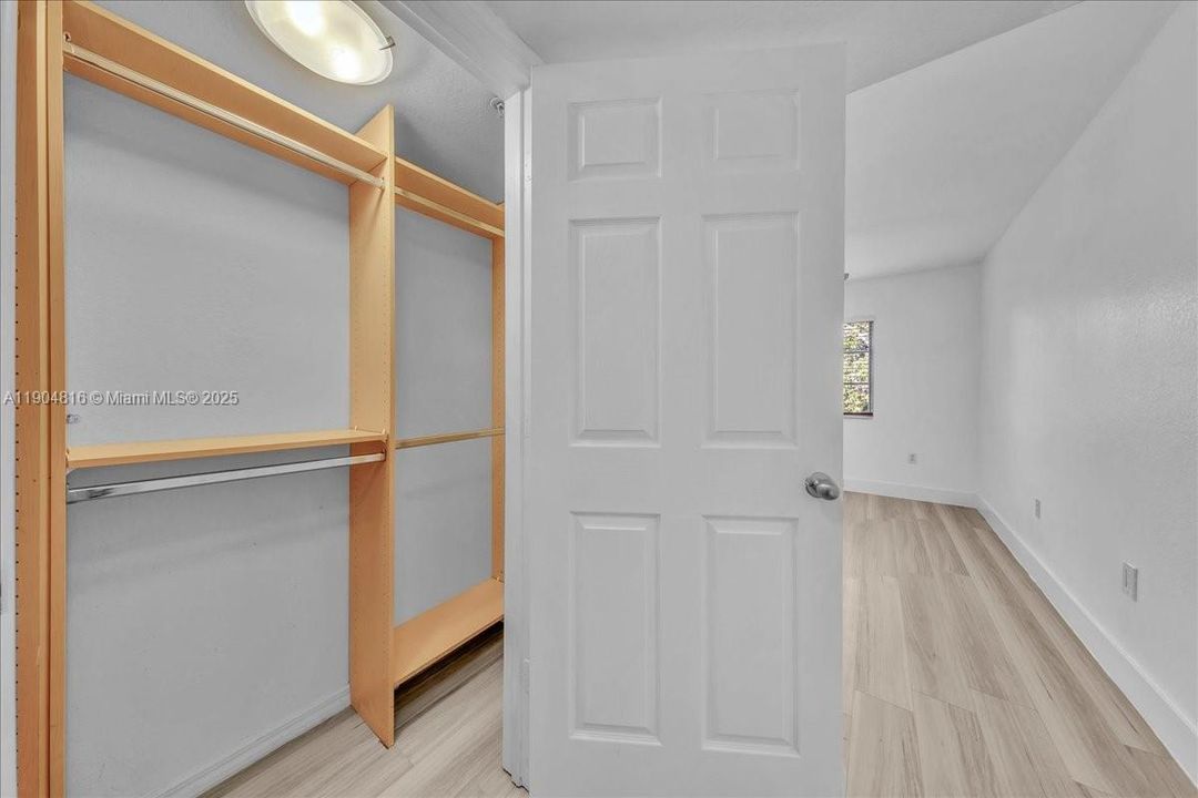 Recently Rented: $1,900 (1 beds, 1 baths, 800 Square Feet)