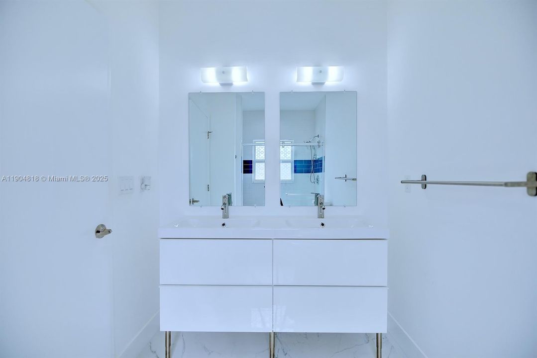 待售: $279,000 (3 贝兹, 2 浴室, 1359 平方英尺)