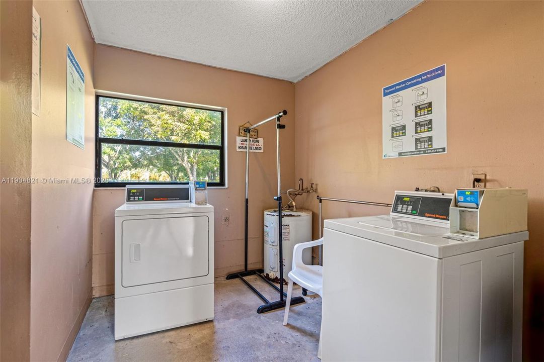 For Rent: $2,200 (2 beds, 1 baths, 891 Square Feet)