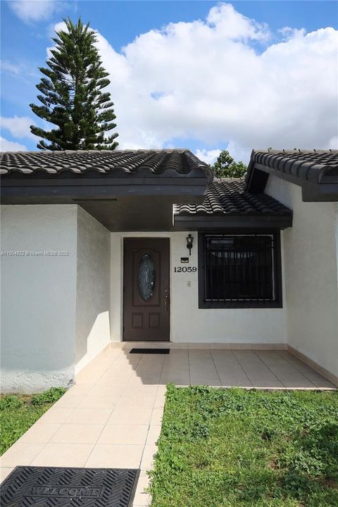 For Sale: $450,000 (3 beds, 2 baths, 1150 Square Feet)