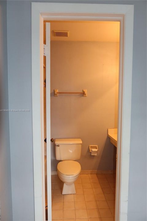 For Sale: $450,000 (3 beds, 2 baths, 1150 Square Feet)