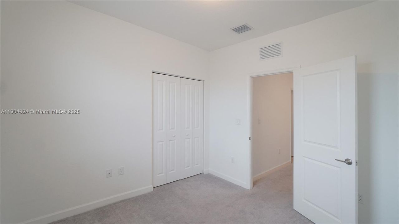 For Sale: $430,000 (3 beds, 2 baths, 1393 Square Feet)