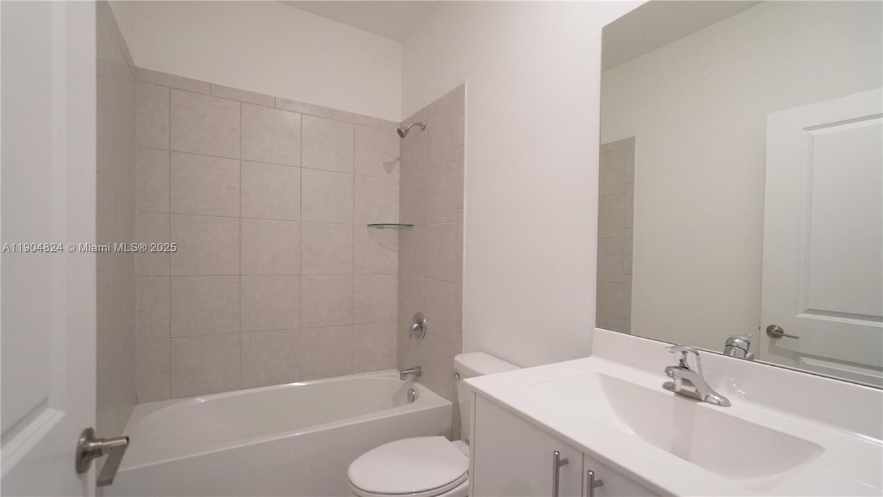 For Sale: $430,000 (3 beds, 2 baths, 1393 Square Feet)