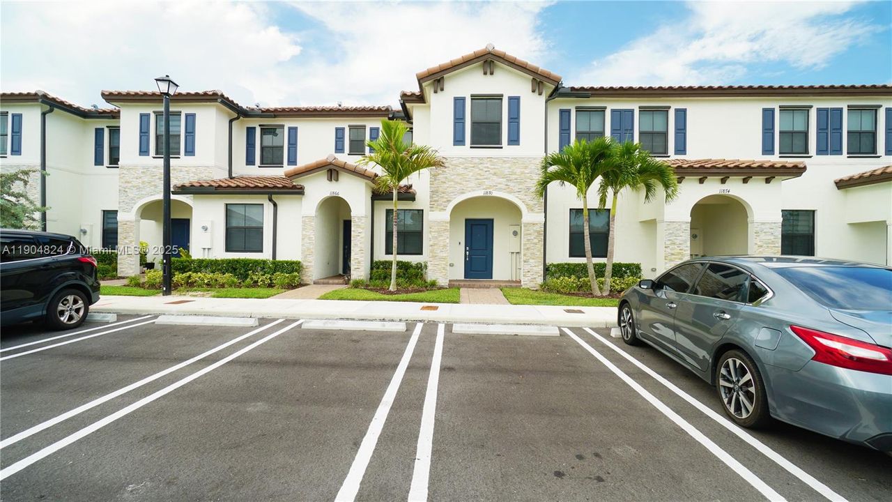 For Sale: $430,000 (3 beds, 2 baths, 1393 Square Feet)