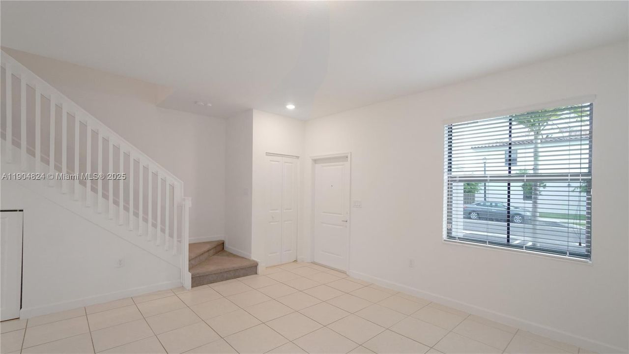 For Sale: $430,000 (3 beds, 2 baths, 1393 Square Feet)