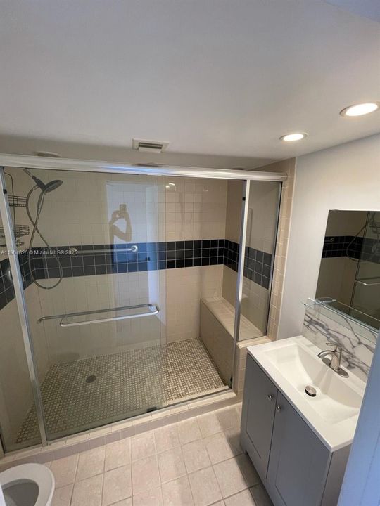 For Sale: $260,000 (2 beds, 2 baths, 1236 Square Feet)