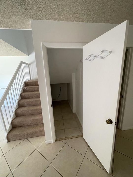 For Sale: $260,000 (2 beds, 2 baths, 1236 Square Feet)