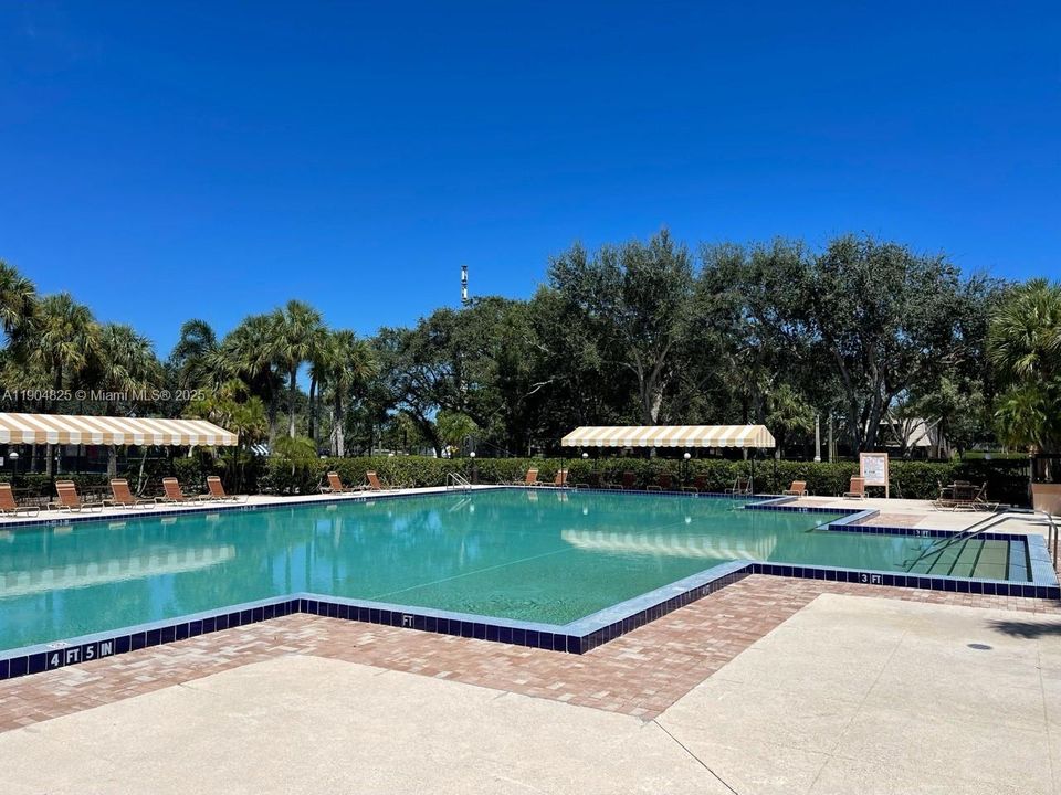 For Sale: $260,000 (2 beds, 2 baths, 1236 Square Feet)