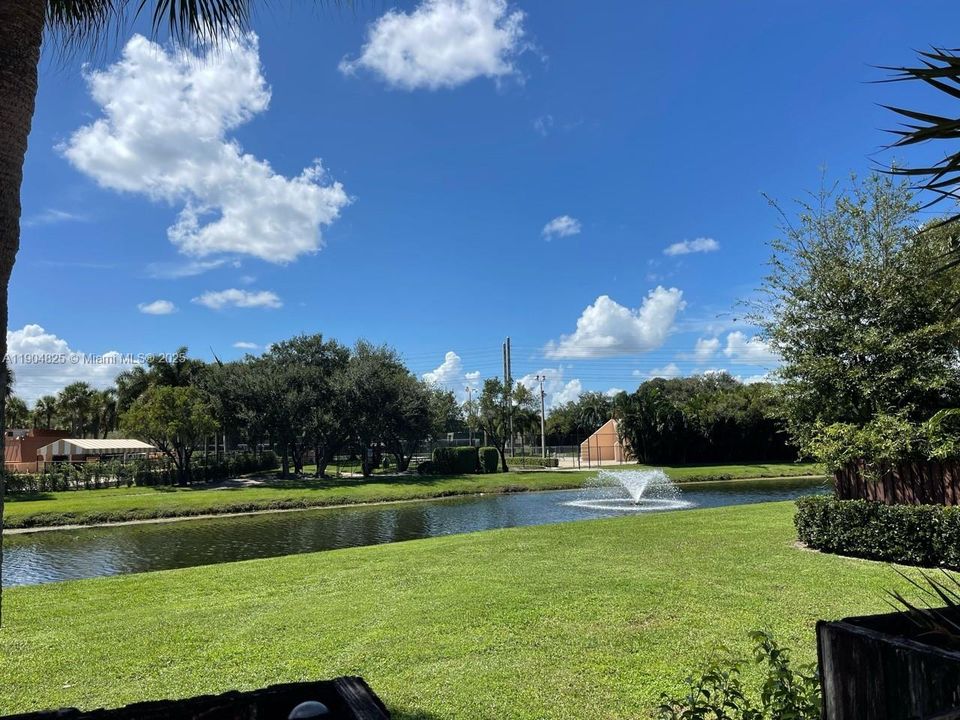 For Sale: $260,000 (2 beds, 2 baths, 1236 Square Feet)