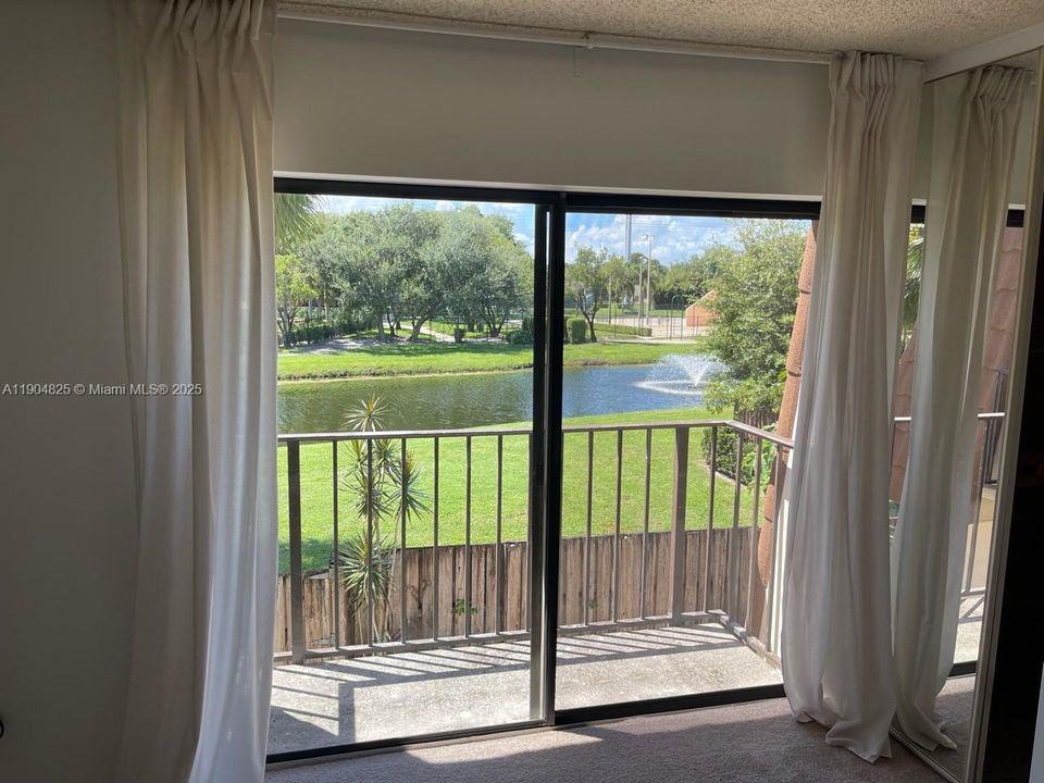 For Sale: $260,000 (2 beds, 2 baths, 1236 Square Feet)