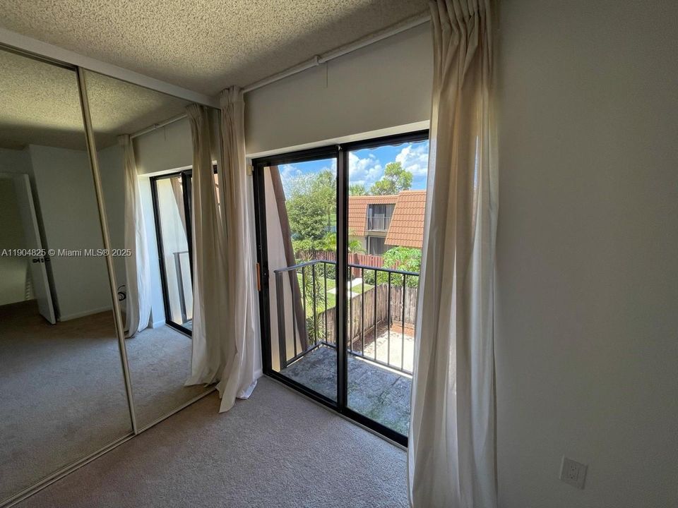 For Sale: $260,000 (2 beds, 2 baths, 1236 Square Feet)