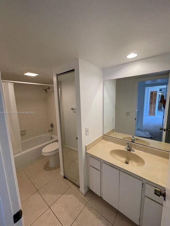 For Sale: $260,000 (2 beds, 2 baths, 1236 Square Feet)