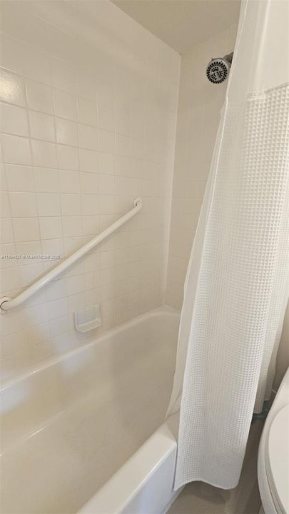 For Rent: $2,200 (2 beds, 2 baths, 1100 Square Feet)