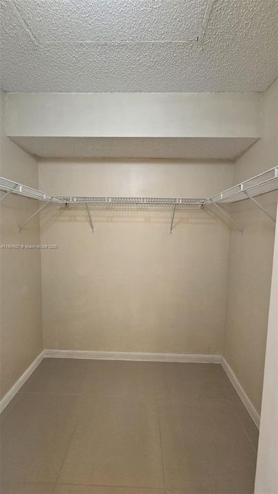 For Rent: $2,200 (2 beds, 2 baths, 1100 Square Feet)